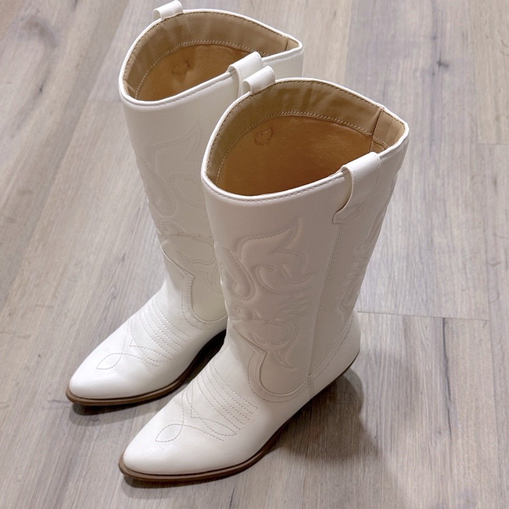 White Western Boots - Picture 2 of 5